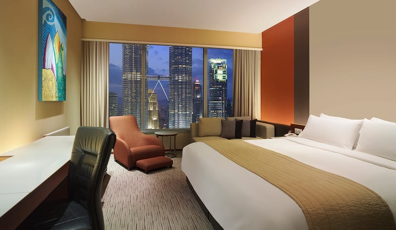 Traders Hotel-Deluxe Twin Towers View_4253